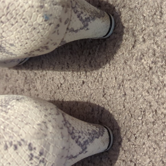 Cole Haan Grand Ambition wedges 9.5 B - Picture 4 of 4